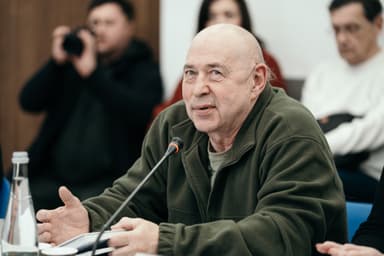 “Слабкі будуть ламатися, сильні - втомлюватися”. Інтерв'ю з Олегом Покальчуком 