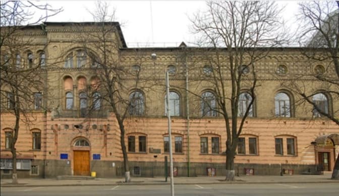 СБУ перевірить викладачів університету Карпенка-Карого через скарги студентів