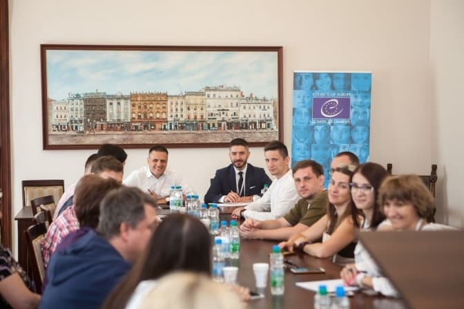 Львів поділився досвідом самоврядування з мешканцями сходу України