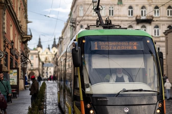 Транспорт на Львівщині облаштовують для людей із інвалідністю. У яких районах