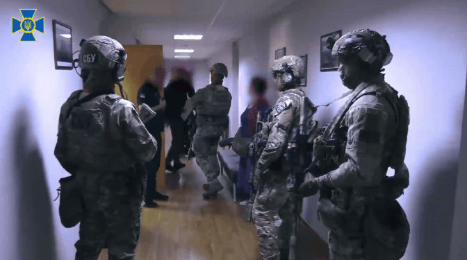 Провели понад 50 обшуків. СБУ викрила корупційну схему ДСНС в 11 областях