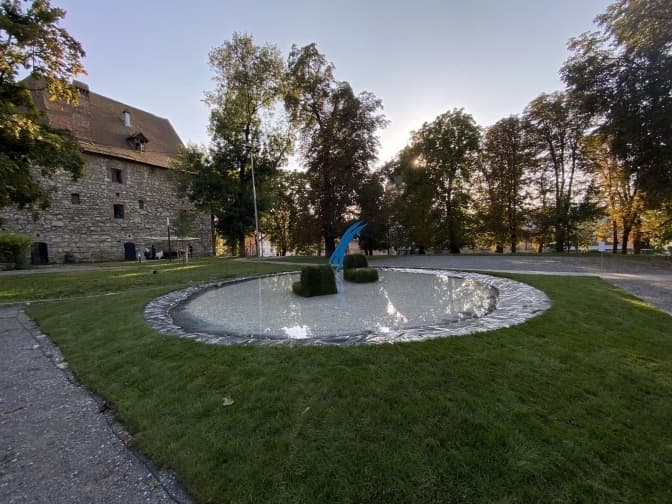 У центрі Львова замість «юрти незламності» - нова інсталяція. Для чого її встановили