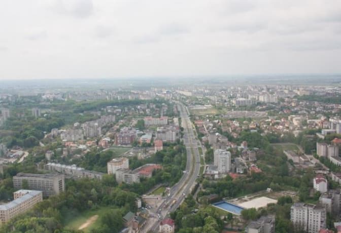 У Франківському районі дві компанії додатково вивозитимуть сміття