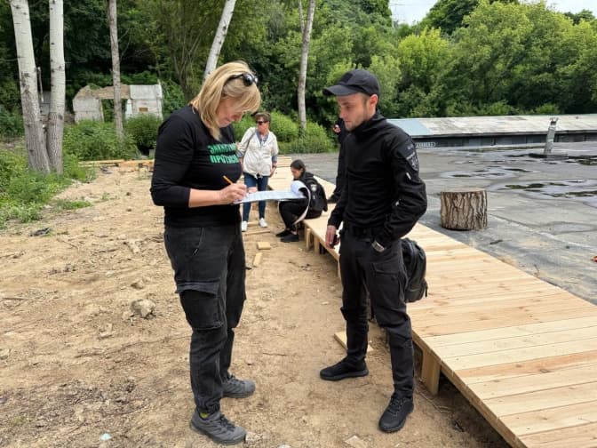 Активісти заявляють про незаконну вирубку дерев у Протасовому яру