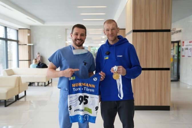 Через 4 місяці після операції у Львові паралімпієць став чемпіоном світу з біатлону