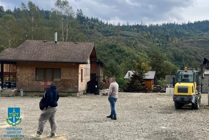 На Львівщині підприємець без дозволу зайняв землю біля річки і хотів там будуватись