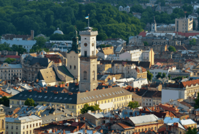 Якою погодою розпочнеться літо у Львові. Прогноз на вихідні