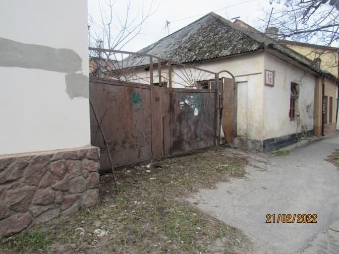 Закинуті приміщення на Підзамчі продали за понад 17,5 млн грн