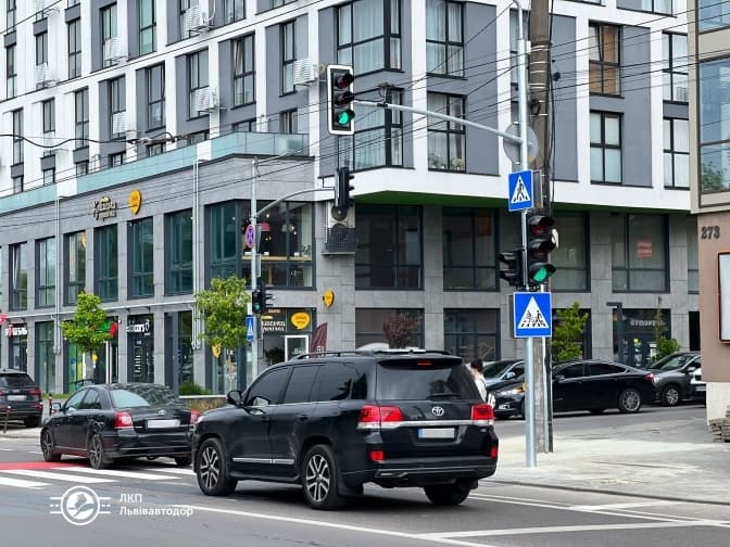 На Сихові у Львові запрацював новий світлофор