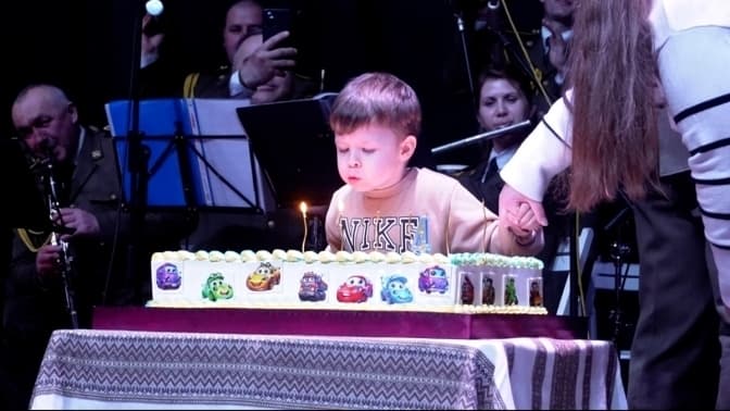 У Львові за донат на лікування Марка Гладиша можна «перевзути» авто: де саме