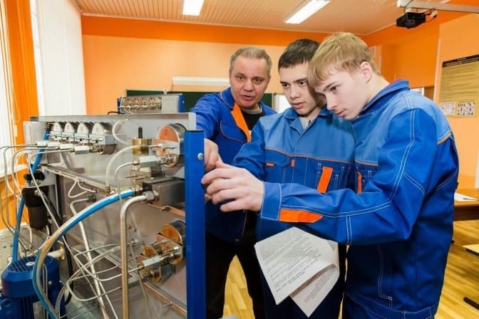 Понад 64 мільйони гривень скерували на оновлення майстерень у семи профтехах Львівщини