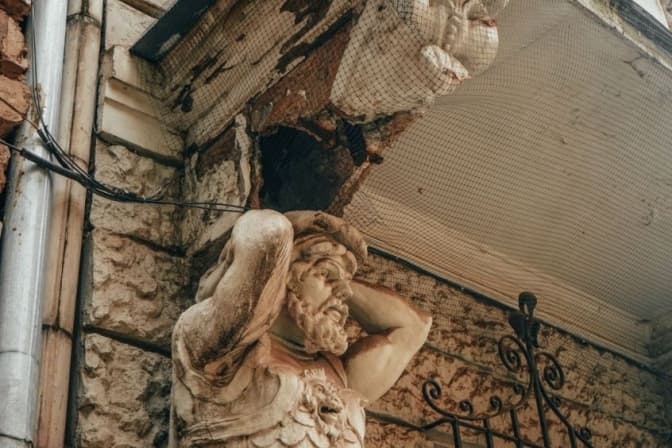 У Львові розпочали набір заявок на реставрацію історичних вікон і брам