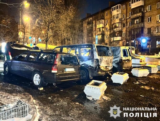 У Києві затримали чотирьох паліїв автомобілів військових