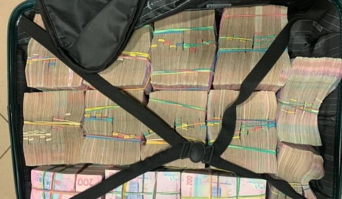 На Львівщині виявили схему легалізації мільйонів гривень, викрадених з окупованих територій