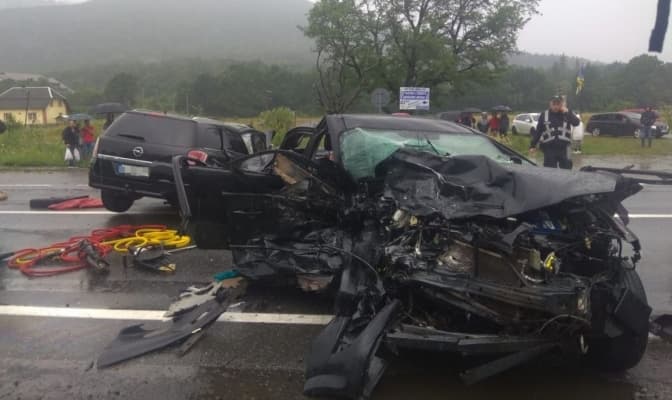 В автотрощі на трасі Київ-Чоп загинули жінка з дитиною