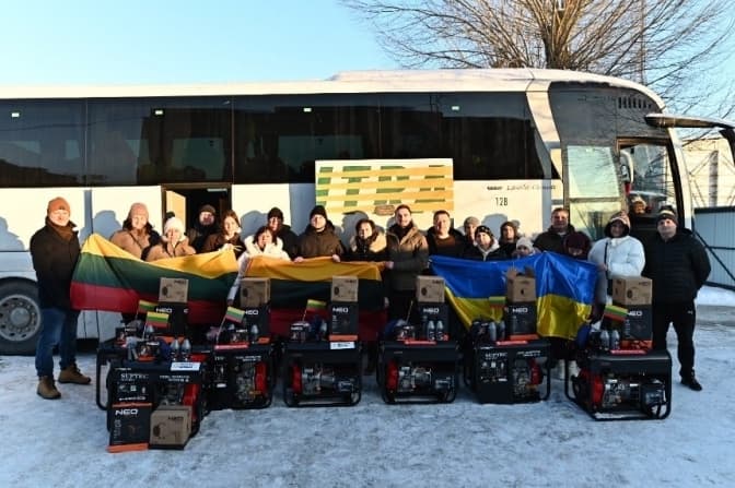 Дитячі будинки на Київщині отримали 40 генераторів від литовської організації