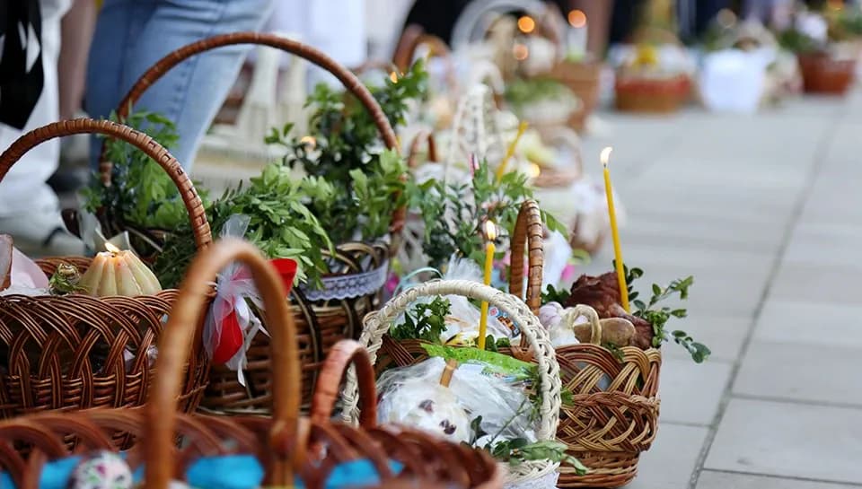 Розклад Великодніх богослужінь у Львові: коли йти до церкви і святити кошики