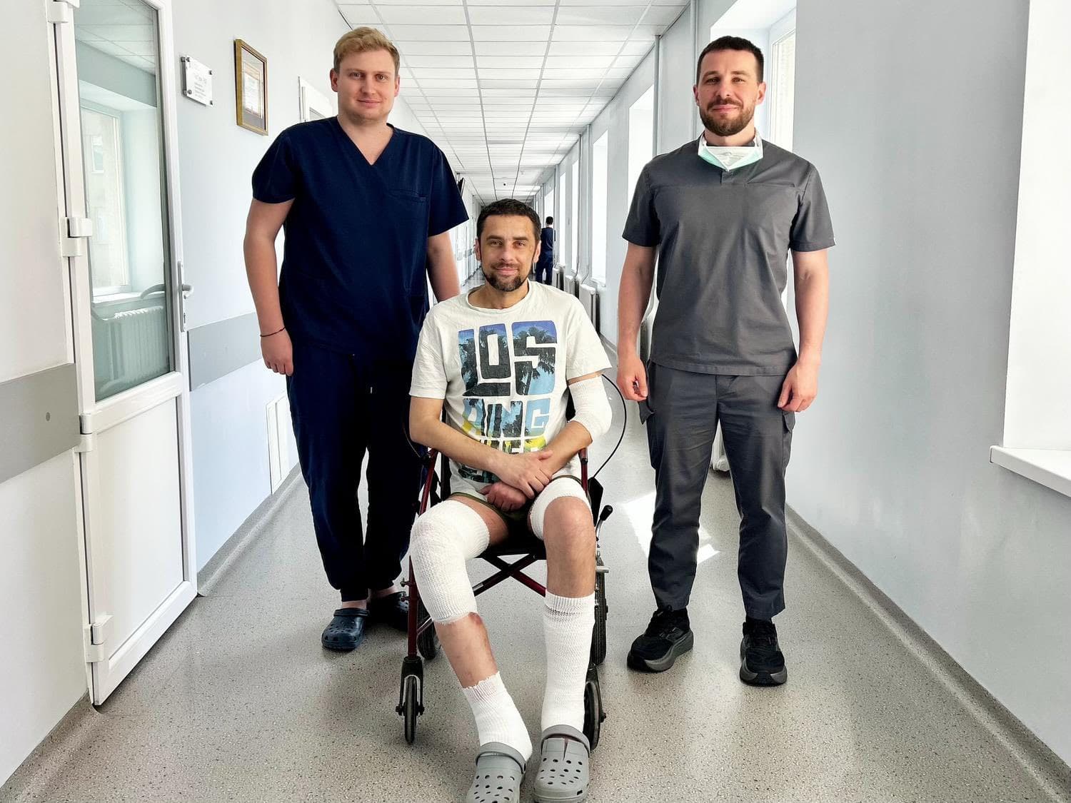 Медики зробили все можливе і неможливе, аби піцієнт одужав після лютневого теракту, що був у Львові / фото Першого медоб'єднання Львова