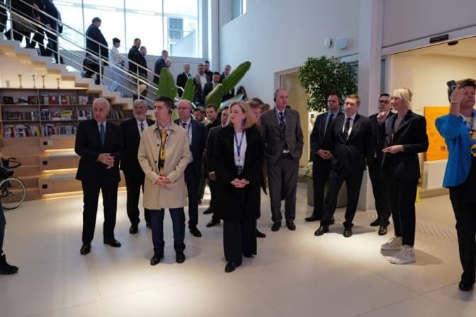 Міжнародна коаліція за справедливість побувала у центрі Superhumans біля Львова