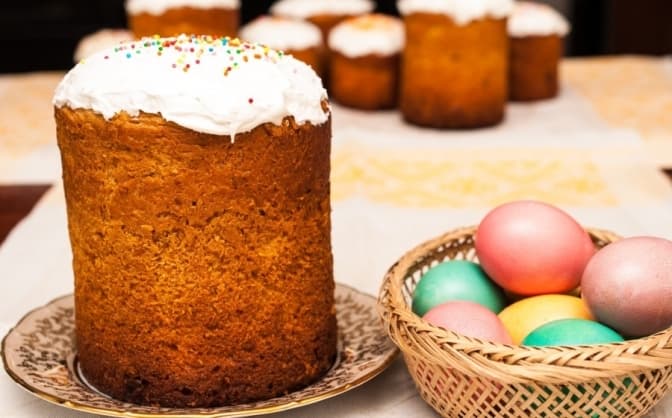 Львівська пекарня подарує паски усім потребуючим. Потрібна допомога з пошуком людей