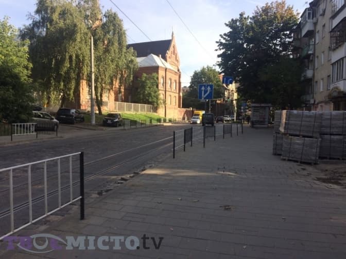На вихідних у Львові частково перекриють рух транспорту на вулиці Генерала Чупринки