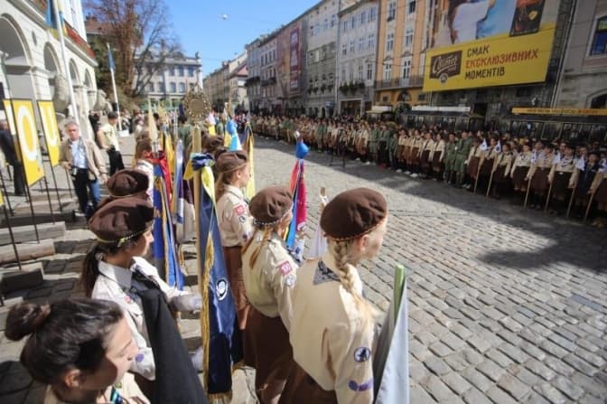 Львів'ян кличуть на благодійний забіг для допомоги Пласту. Як долучитись