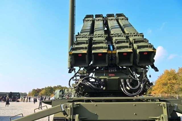 Німеччина терміново передасть Україні Patriot та у Львові в храмі виставлять старовинні плащаниці. Підсумки доби