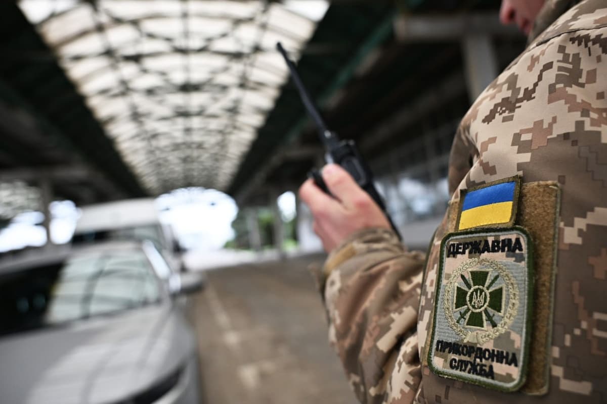 Черги на кордоні з Польщею: на одному із пунктів пропуску Львівщини вводять тимчасові зміни