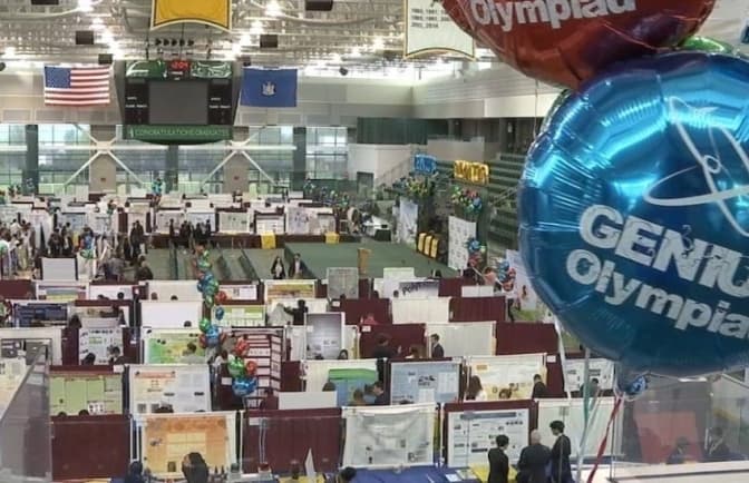 ​​Двоє школярів з Львівщини здобули золото на Олімпіаді геніїв в Україні. Головне за минулу добу