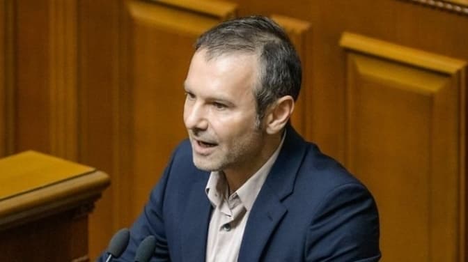 Вакарчука позбавили депутатських повноважень на з'їзді партії