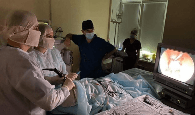 Львівські ЛОРи успішно прооперували двох хлопців із папіломами гортані