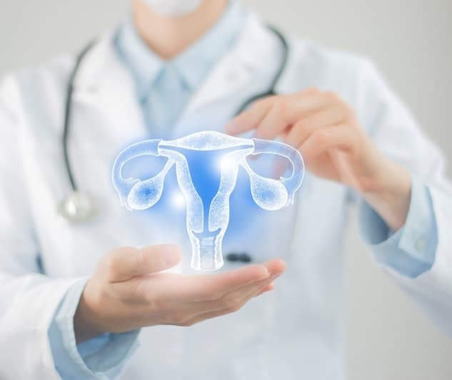 Торік на Львівщині виявили понад 200 випадків. Що треба знати, аби запобігти раку шийки матки