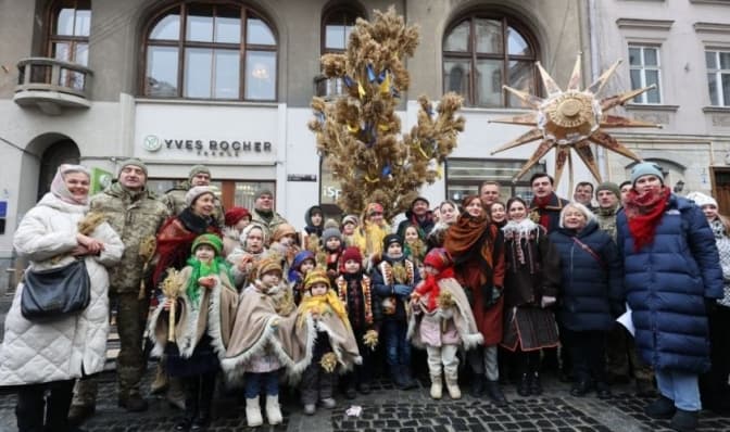 У Львові завтра встановлять головного різдвяного дідуха