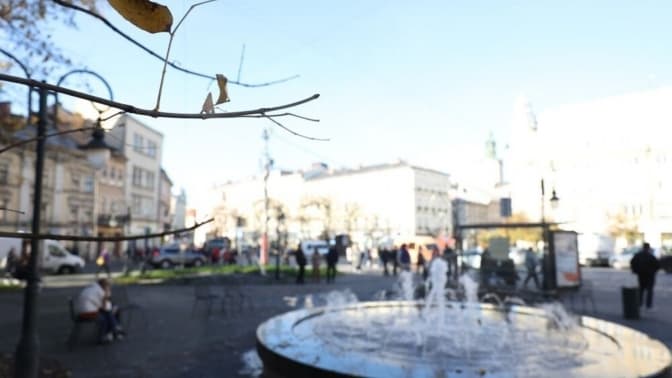 У Львові зупиняють роботу фонтанів