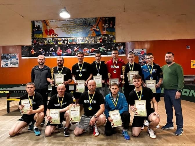 Команда ветеранів зі Львівщини здобула перемогу на регіональному турнірі з настільного тенісу