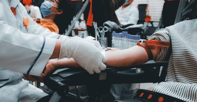 Потрібні всі групи крові. У Львові збирають кров для пацієнтів зі Сходу