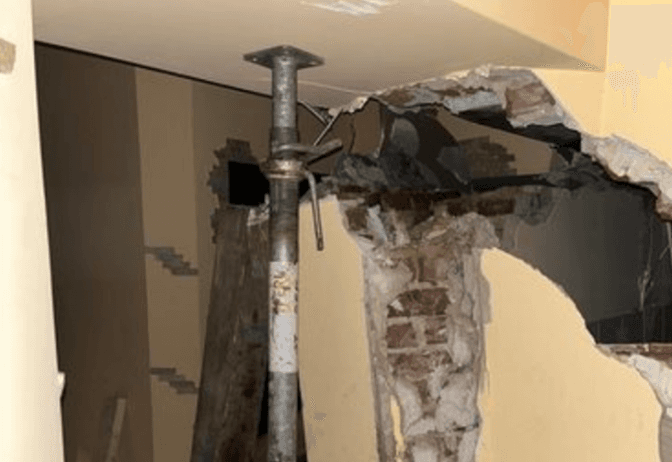 Обвал несучої стіни в будинку у Львові. Яка причина та що робить місто