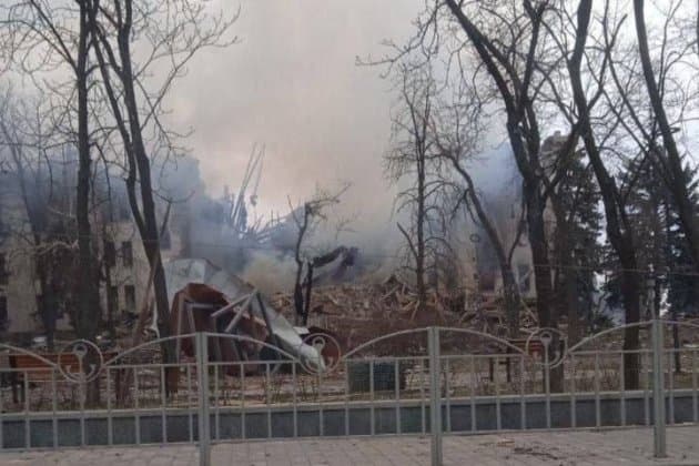 У Драмтеатрі Маріуполя загинуло 600 людей