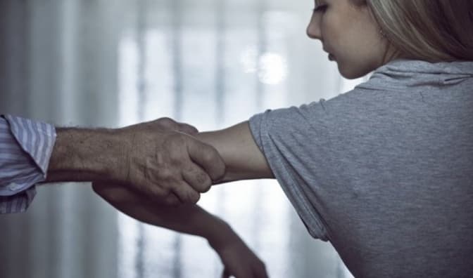 У Києві за систематичне вчинення домашнього насильства засудили чоловіка