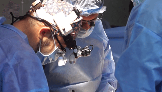 скриншот з відео медиків