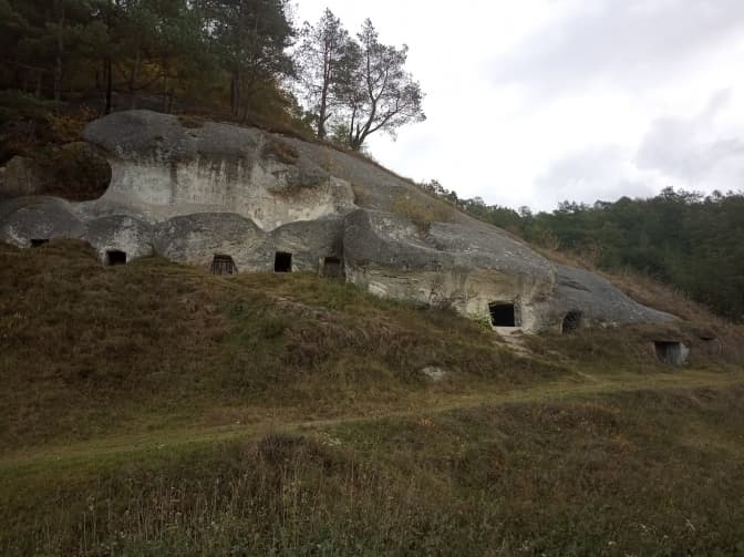 На території заповідника на Львівщині незаконно встановили скульптуру Божої Матері