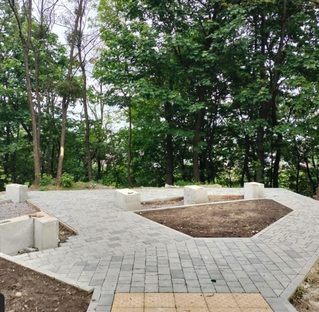 В одному із парків Львова облаштовують інклюзивний простір. Фото