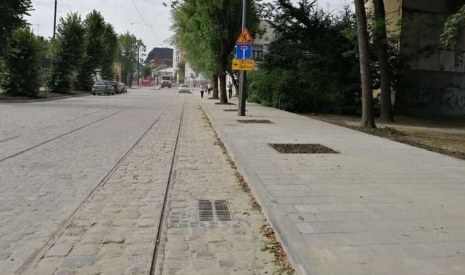 У Львові на одній із вулиць ремонтуватимуть дощоприймачі: для руху приватного транспорту будуть зміни