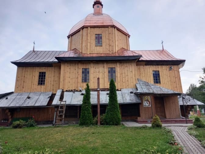 У Зарудцях завершують реставрувати дерев’яну церкву XVІІІ століття, де зберігся унікальний іконостас