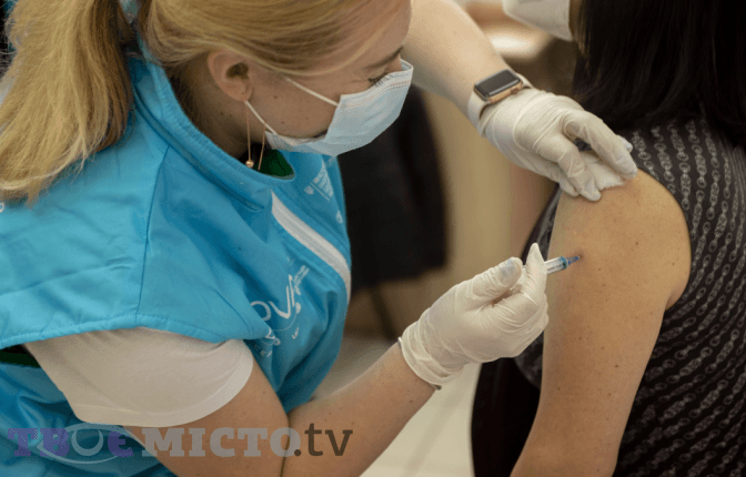 Перед Днем незалежності у Львові збільшать кількість центрів вакцинації. Графіки