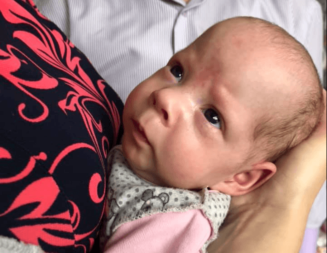 Львівські лікарі виходили дівчинку, яка народилася із вагою 700 грам