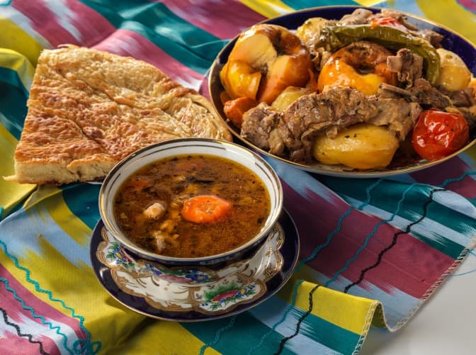 Львів'ян запрошують скуштувати узбецьку шурпу і допомогти війську