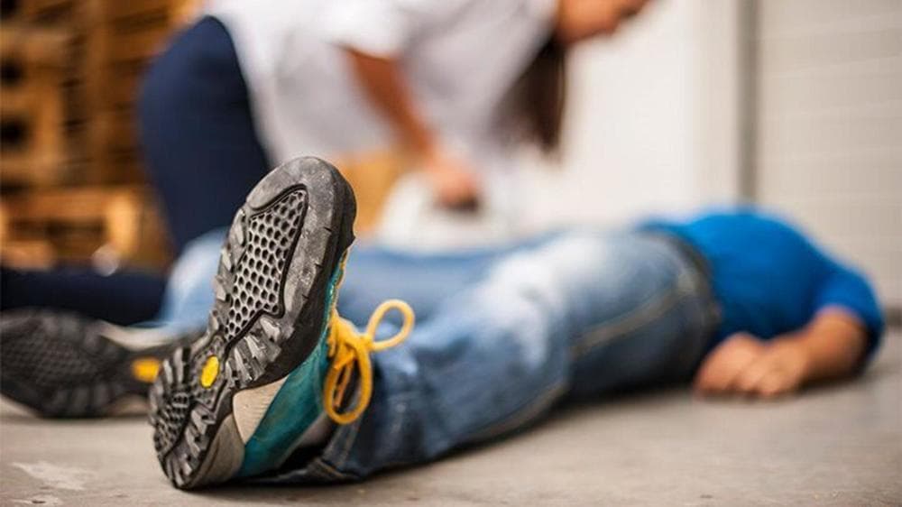 Як у переповненому супермаркеті Львова лише одна людина відгукнулась на крик про допомогу