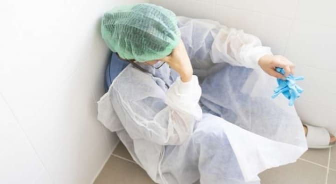 Ми падаємо з ніг, а ви втрачаєте рідних, поки все ще думаєте – вакцинуватися чи ні