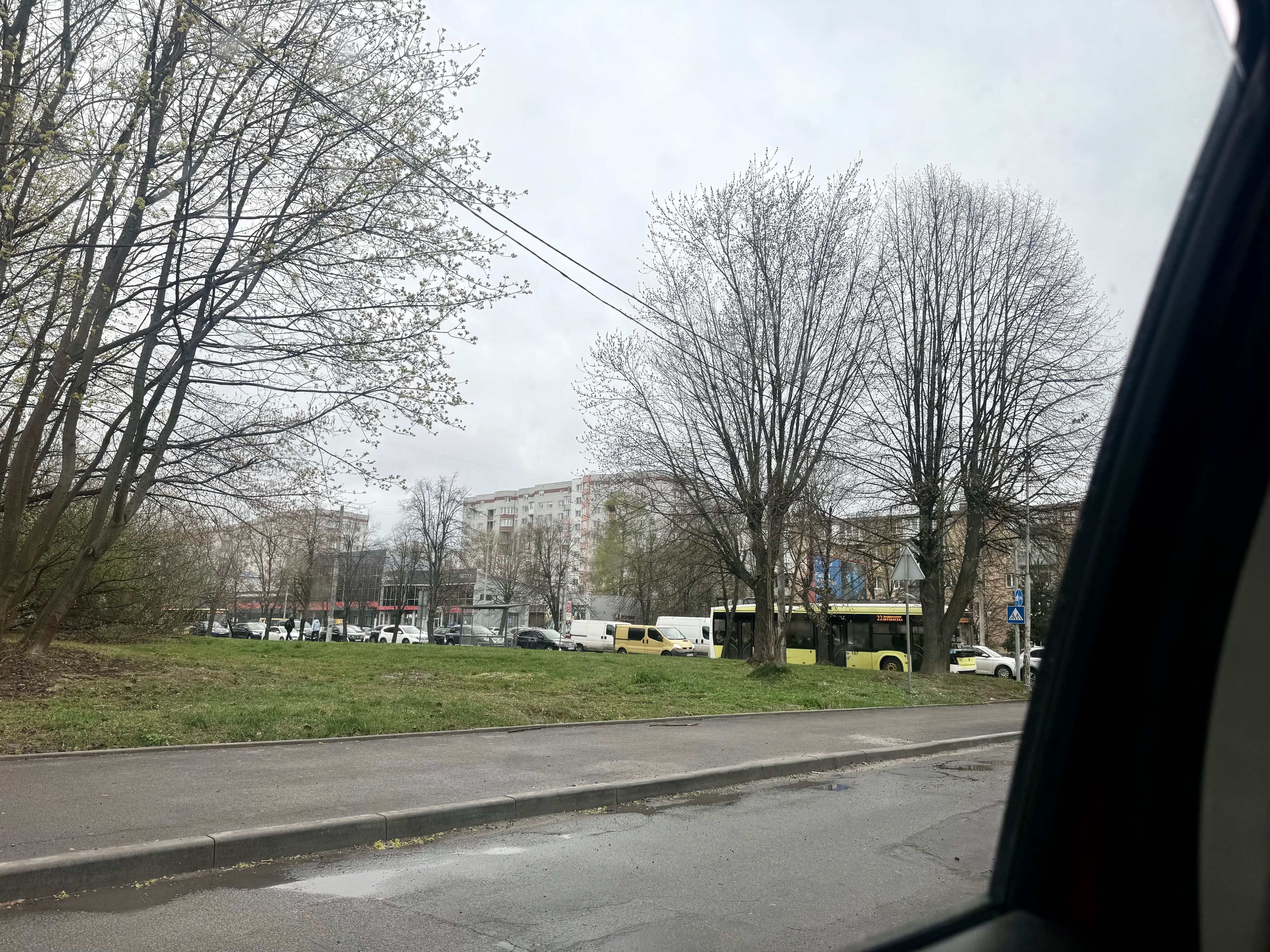 Фото: затори на вулиці Стрийській/ "Твоє місто"